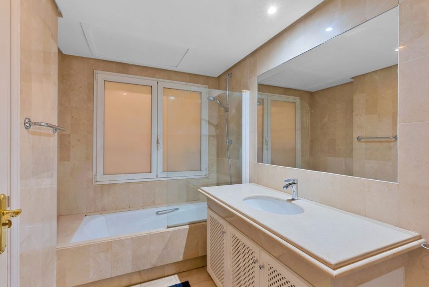 R5253202-Apartment-For-Sale-Sierra-Blanca-Ground-Floor-Apartment-3-Beds-130-Built-15