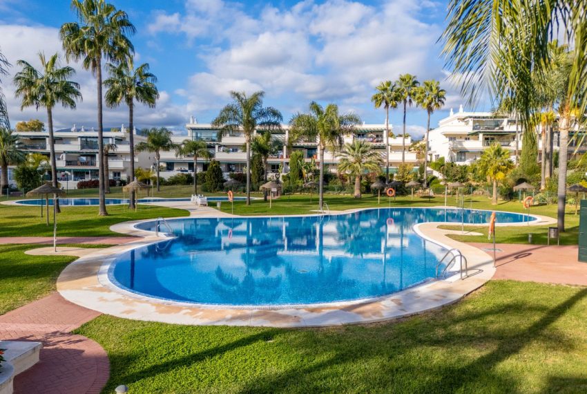 R5253226-Apartment-For-Sale-Nueva-Andalucia-Ground-Floor-Apartment-2-Beds-92-Built-1