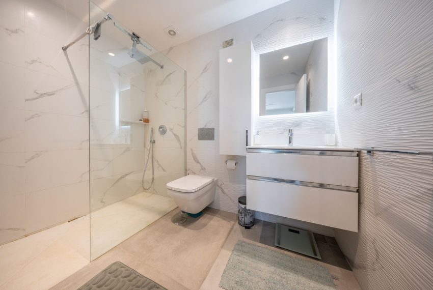 R5253226-Apartment-For-Sale-Nueva-Andalucia-Ground-Floor-Apartment-2-Beds-92-Built-15