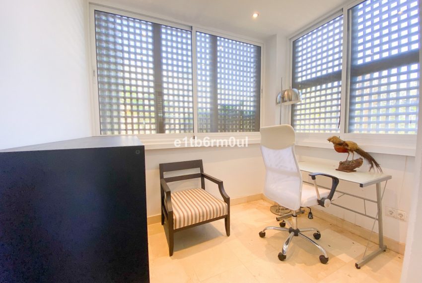 R5253589-Apartment-For-Sale-Nueva-Andalucia-Ground-Floor-Apartment-2-Beds-256-Built-12