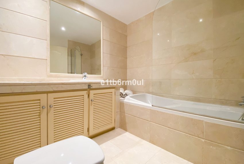 R5253589-Apartment-For-Sale-Nueva-Andalucia-Ground-Floor-Apartment-2-Beds-256-Built-14