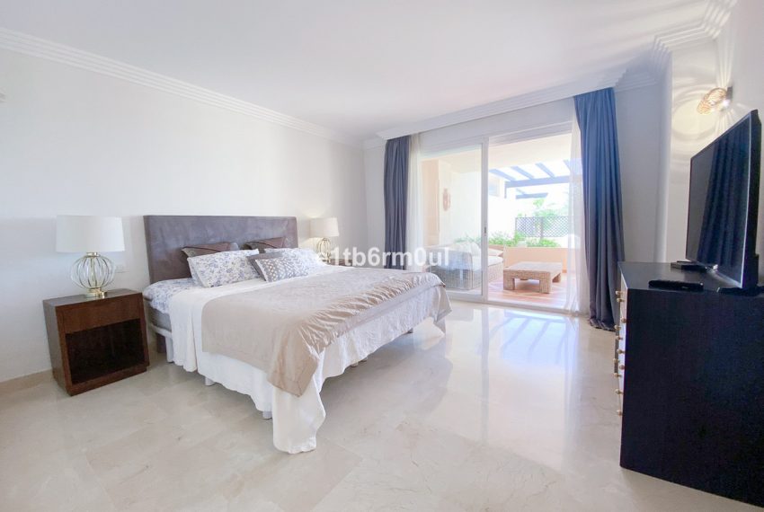 R5253589-Apartment-For-Sale-Nueva-Andalucia-Ground-Floor-Apartment-2-Beds-256-Built-4