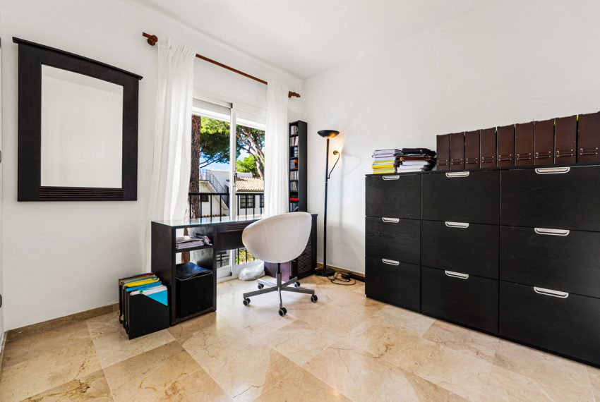 R5253643-Apartment-For-Sale-Nueva-Andalucia-Middle-Floor-Apartment-2-Beds-100-Built-14