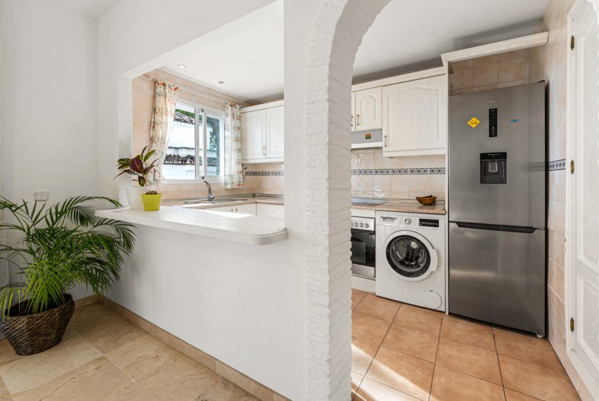 R5253643-Apartment-For-Sale-Nueva-Andalucia-Middle-Floor-Apartment-2-Beds-100-Built-3