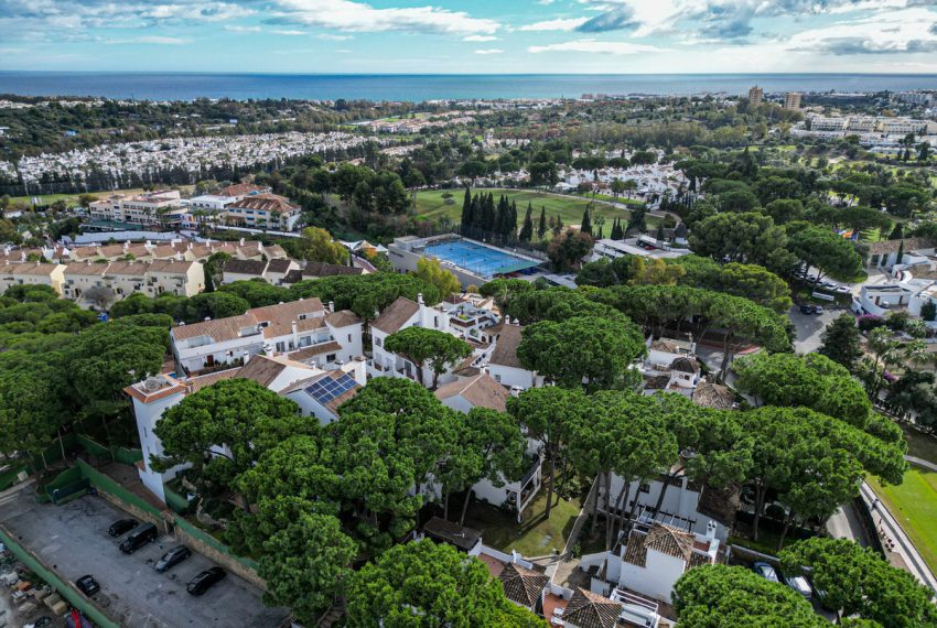 R5253643-Apartment-For-Sale-Nueva-Andalucia-Middle-Floor-Apartment-2-Beds-100-Built