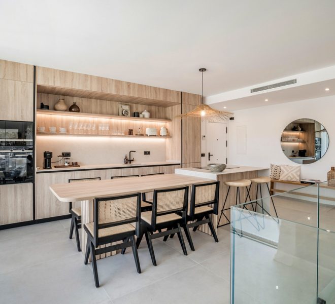 R5253781-Image 1-Ground Floor Apartment - 3 Beds - 107 Built