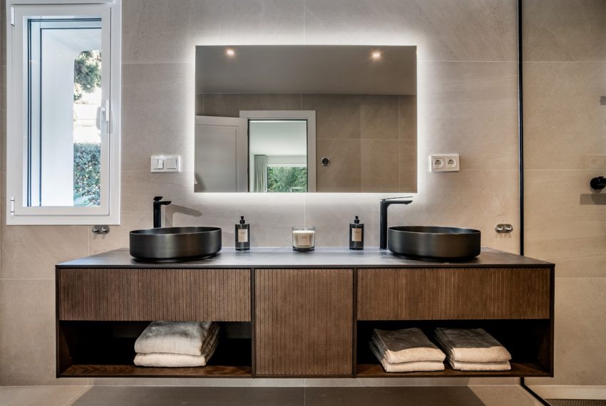 R5253784-Apartment-For-Sale-The-Golden-Mile-Ground-Floor-Apartment-4-Beds-470-Built-14