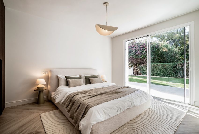 R5253784-Apartment-For-Sale-The-Golden-Mile-Ground-Floor-Apartment-4-Beds-470-Built-15