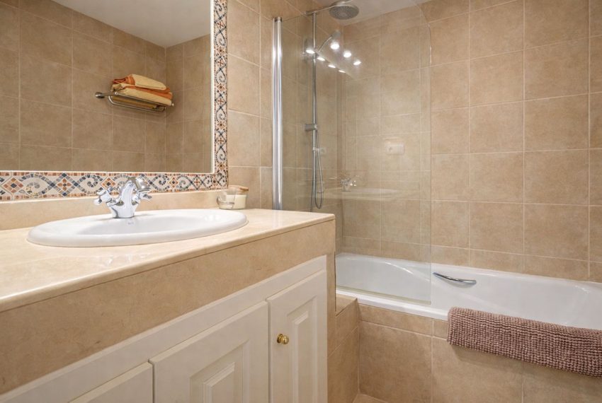 R5253883-House-For-Sale-La-Heredia-Townhouse-3-Beds-198-Built-13