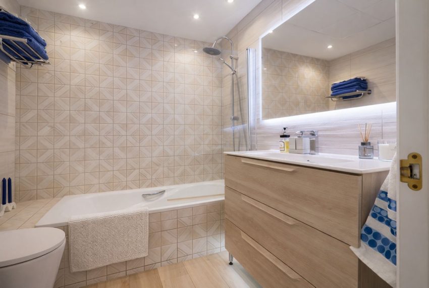 R5253883-House-For-Sale-La-Heredia-Townhouse-3-Beds-198-Built-14