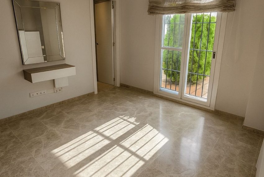 R5255743-Apartment-For-Sale-Nueva-Andalucia-Ground-Floor-Apartment-2-Beds-109-Built-3