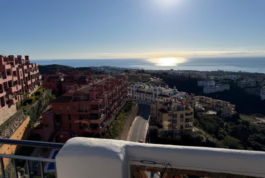 R5256022-Apartment-For-Sale-Calahonda-Penthouse-3-Beds-120-Built-1