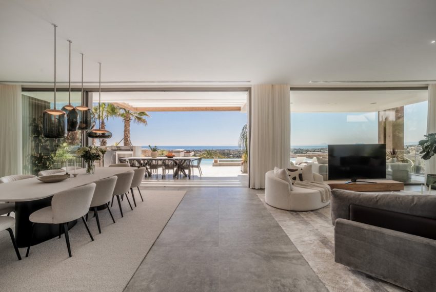 R5256670-House-For-Sale-La-Quinta-Detached-Villa-6-Beds-943-Built-2