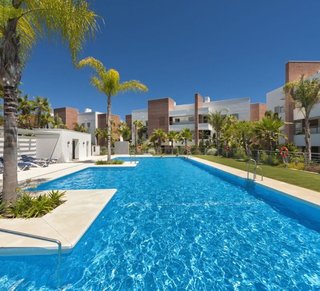 R5257060-Image 1-Middle Floor Apartment - 3 Beds - 108 Built