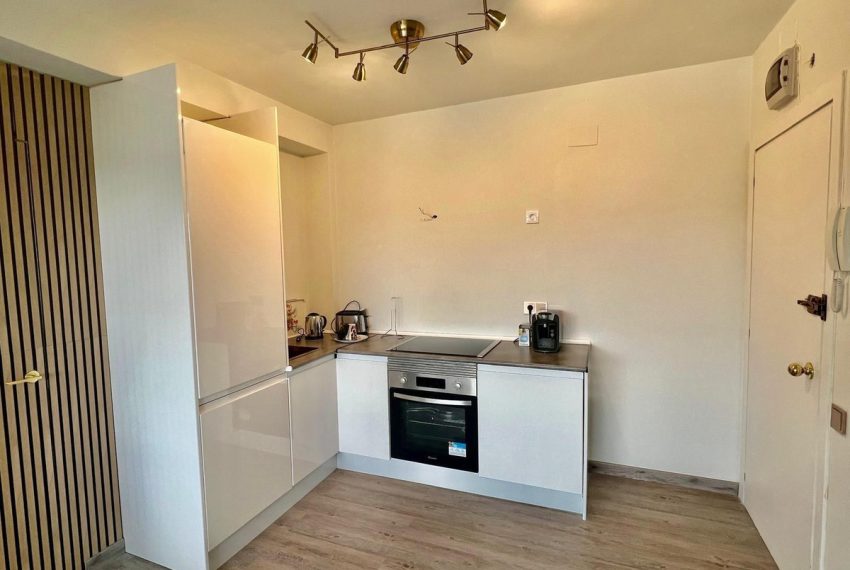 R5257876-Apartment-For-Sale-Aloha-Middle-Floor-Apartment-1-Beds-37-Built-6