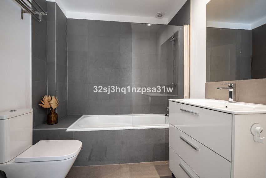 R5258221-House-For-Sale-Estepona-Townhouse-2-Beds-123-Built-12