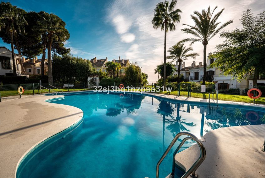 R5258221-House-For-Sale-Estepona-Townhouse-2-Beds-123-Built