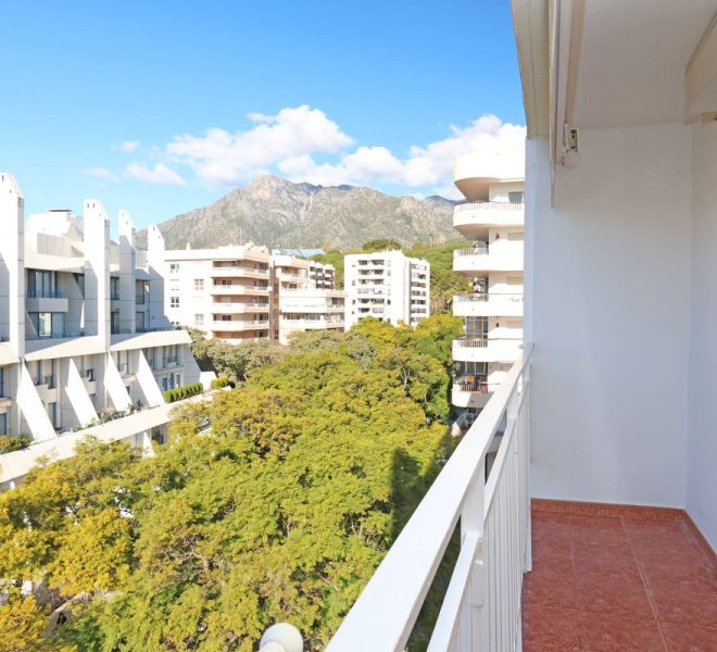 R5258239-Image 1-Middle Floor Apartment - 3 Beds - 91 Built