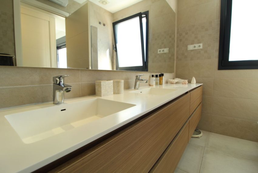 R5258362-Apartment-For-Sale-Atalaya-Penthouse-Duplex-3-Beds-130-Built-9