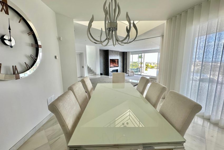 R5258521-House-For-Sale-Benahavis-Detached-Villa-4-Beds-350-Built-3