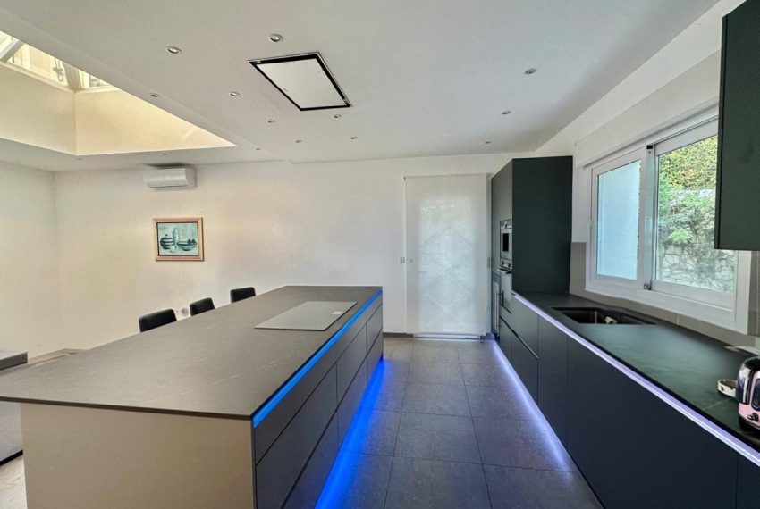 R5258521-House-For-Sale-Benahavis-Detached-Villa-4-Beds-350-Built-5