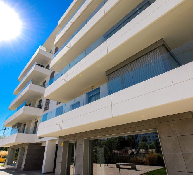 R4955722-Image 1-Middle Floor Apartment - 3 Beds - 126 Built