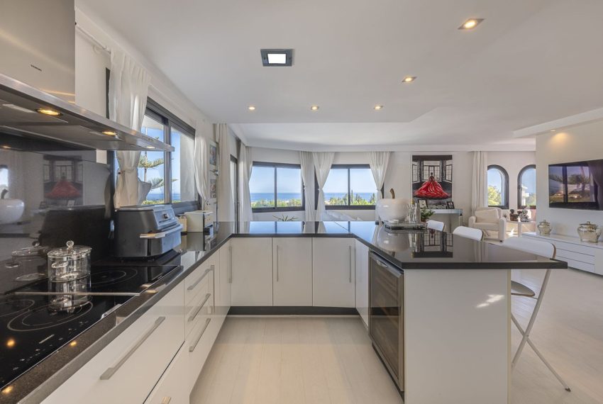 R5044441-Apartment-For-Sale-The-Golden-Mile-Penthouse-2-Beds-207-Built-14