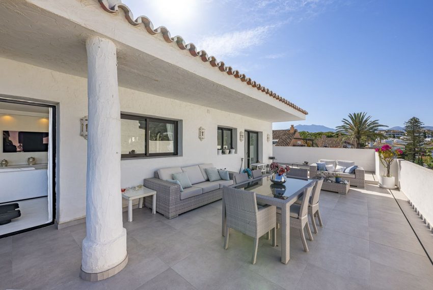 R5044441-Apartment-For-Sale-The-Golden-Mile-Penthouse-2-Beds-207-Built-7