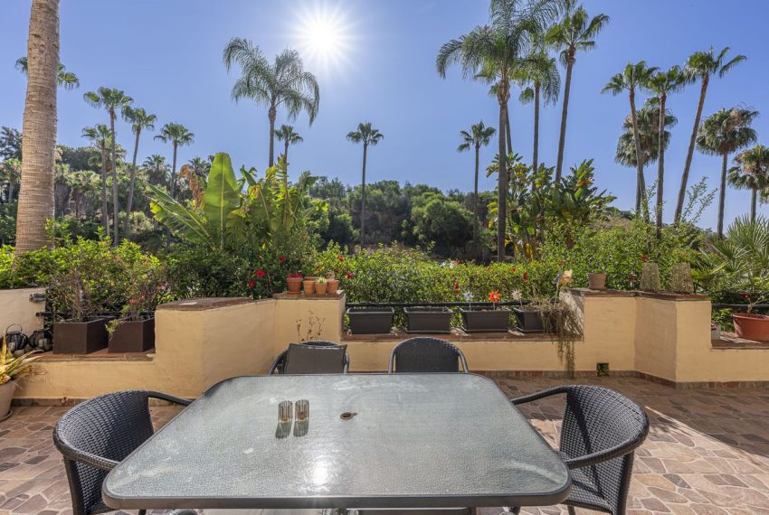 R5083315-Apartment-For-Sale-The-Golden-Mile-Ground-Floor-Apartment-3-Beds-216-Built-13