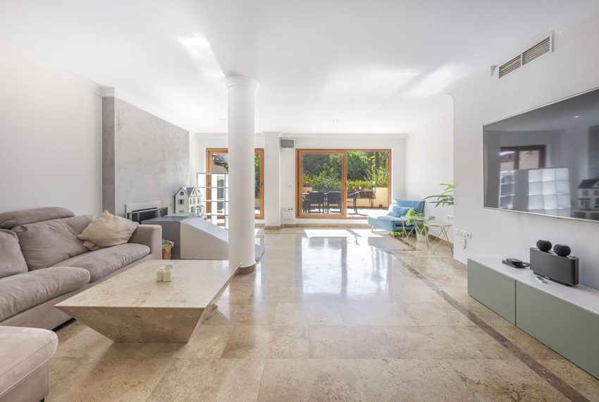 R5083315-Apartment-For-Sale-The-Golden-Mile-Ground-Floor-Apartment-3-Beds-216-Built-2