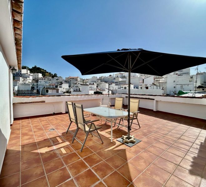 R5114830-Image 1-Penthouse - 3 Beds - 80 Built