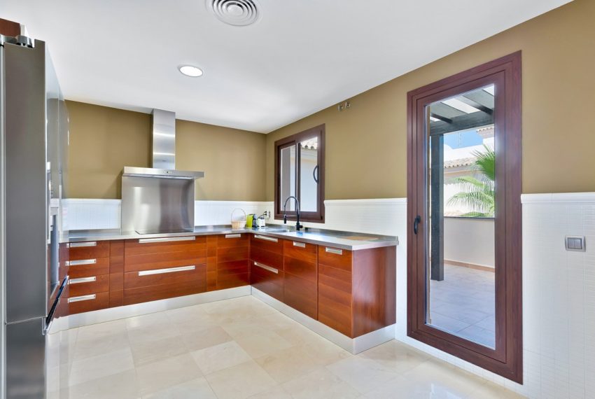 R5164378-Apartment-For-Sale-Nueva-Andalucia-Penthouse-3-Beds-202-Built-2