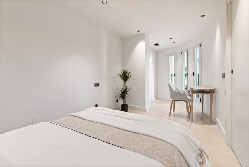 R5194405-Apartment-For-Sale-Nueva-Andalucia-Ground-Floor-Apartment-3-Beds-175-Built-12