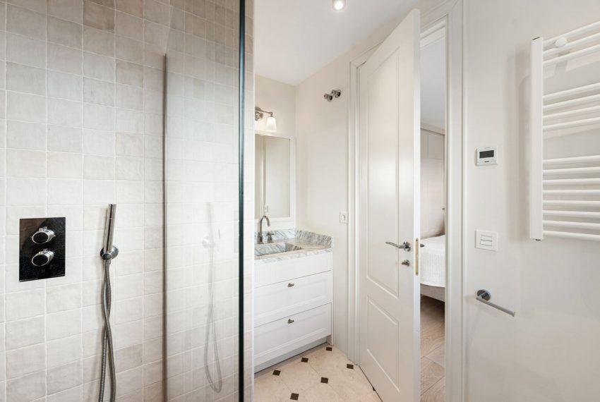 R5225752-House-For-Sale-Nueva-Andalucia-Townhouse-2-Beds-148-Built-14