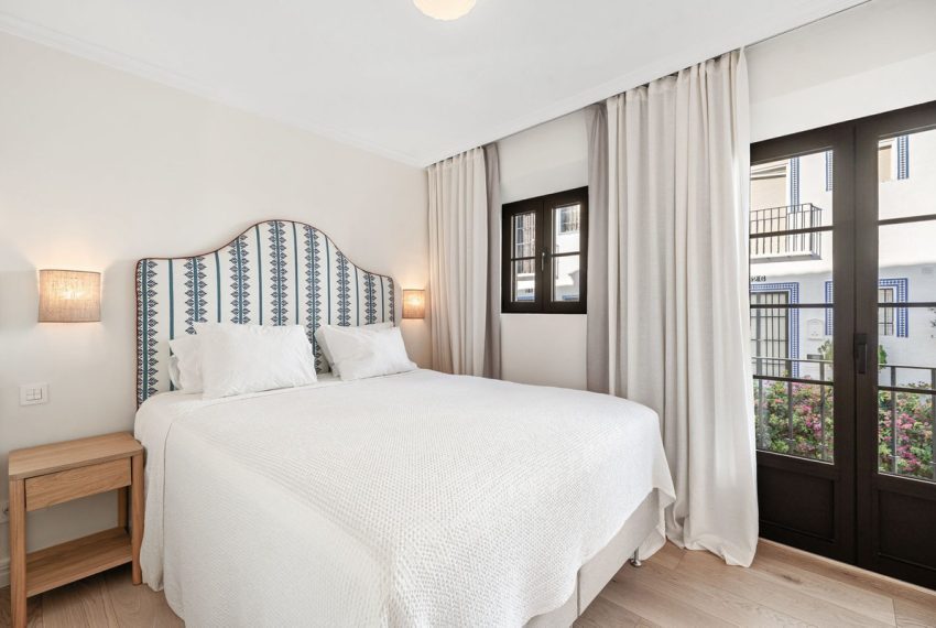 R5225752-House-For-Sale-Nueva-Andalucia-Townhouse-2-Beds-148-Built-16