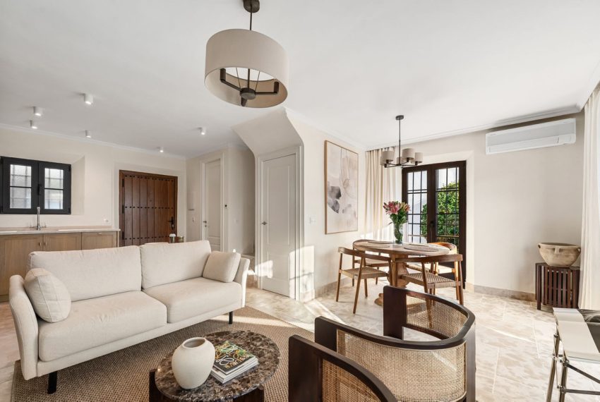 R5225752-House-For-Sale-Nueva-Andalucia-Townhouse-2-Beds-148-Built-9