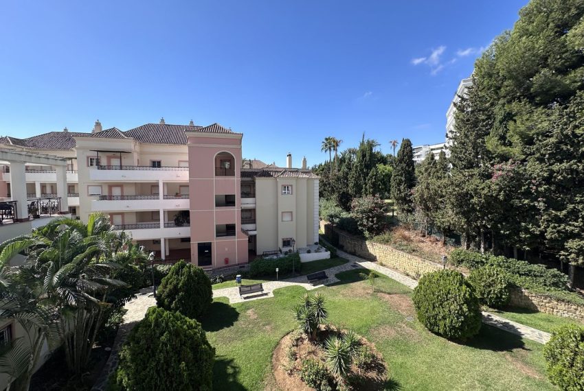 R5227291-Apartment-For-Sale-Nueva-Andalucia-Middle-Floor-Apartment-2-Beds-139-Built