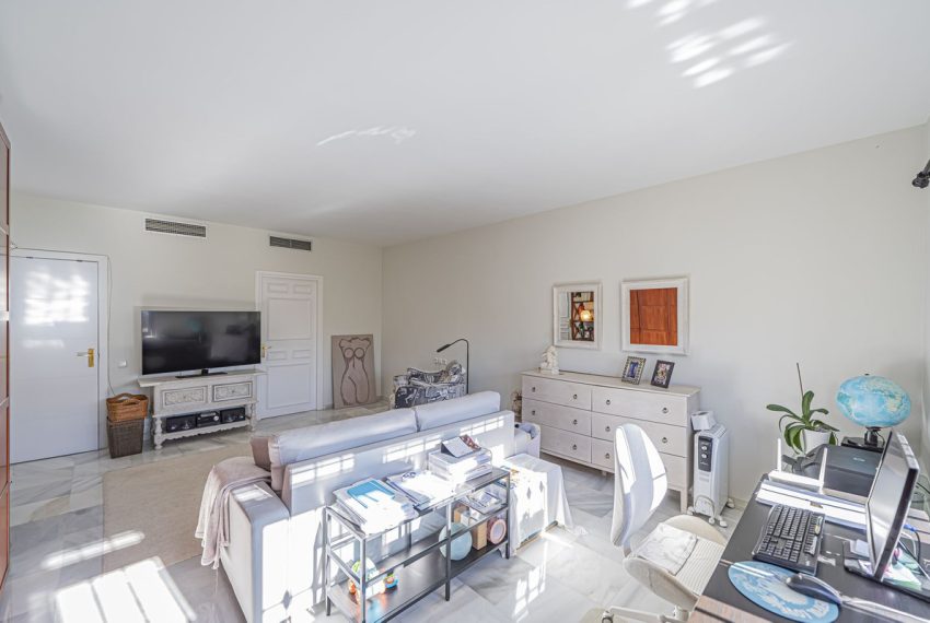 R5236168-Apartment-For-Sale-Benahavis-Ground-Floor-Apartment-2-Beds-128-Built-11