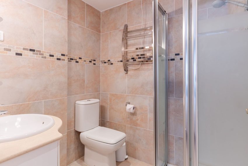 R5237275-Apartment-For-Sale-El-Paraiso-Penthouse-2-Beds-60-Built-16