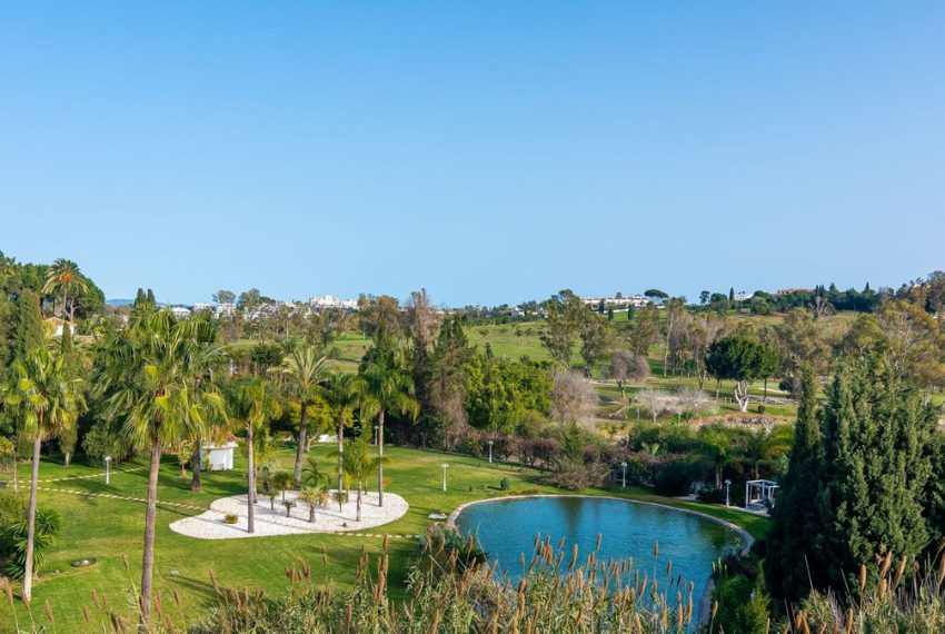 R5237275-Apartment-For-Sale-El-Paraiso-Penthouse-2-Beds-60-Built-4