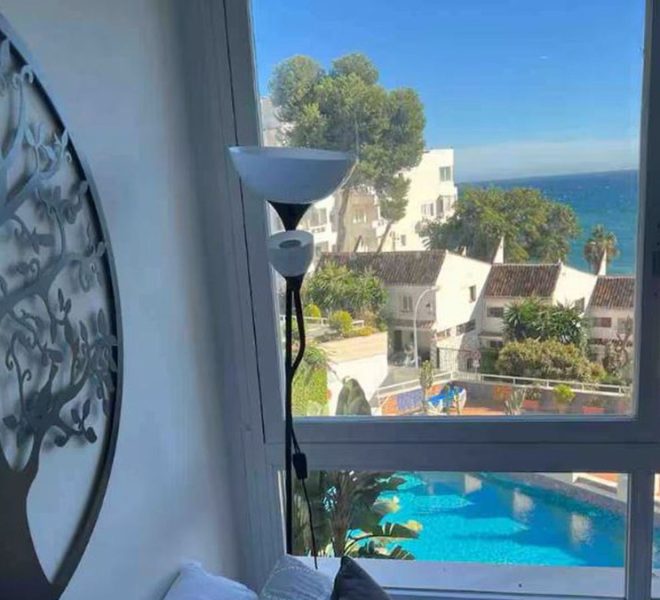 R5253301-Image 1-Middle Floor Studio - 1 Beds - 52 Built