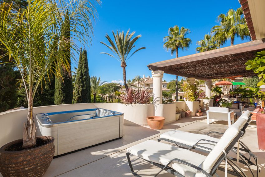 R5253520-Apartment-For-Sale-Nueva-Andalucia-Penthouse-Duplex-3-Beds-407-Built-2