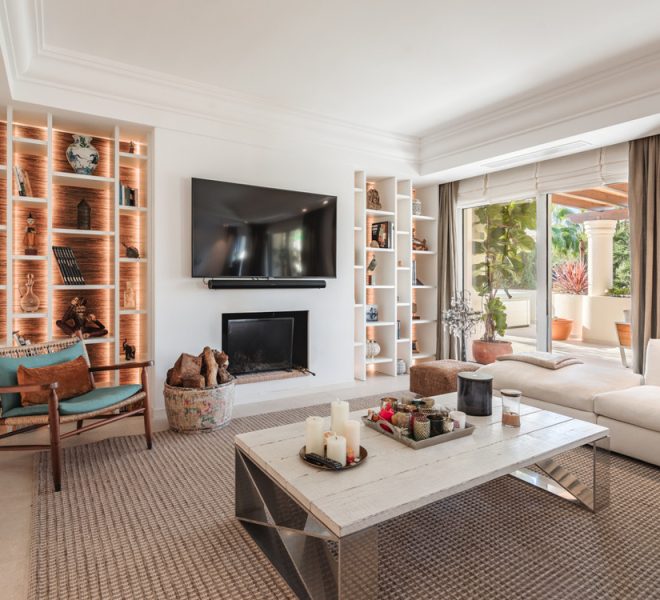 R5253520-Image 1-Penthouse Duplex - 3 Beds - 407 Built