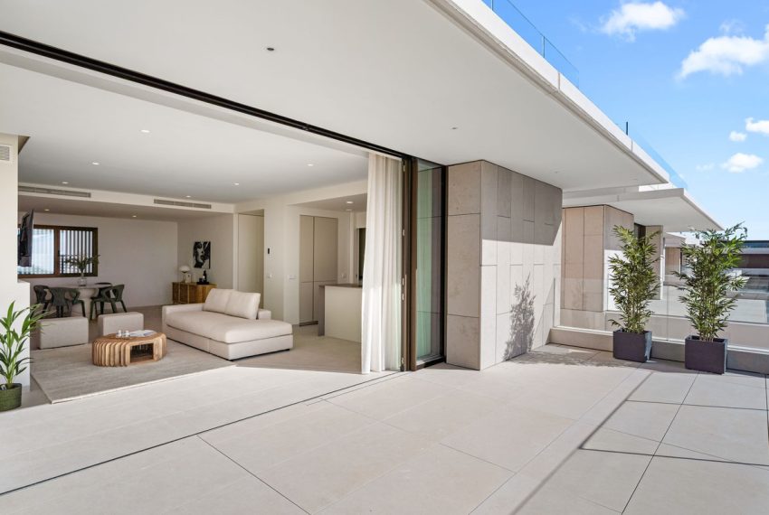 R5255509-Apartment-For-Sale-La-Quinta-Middle-Floor-Apartment-3-Beds-257-Built-2