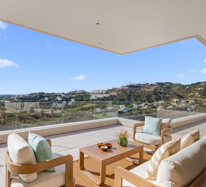 R5255509-Image 1-Middle Floor Apartment - 3 Beds - 257 Built