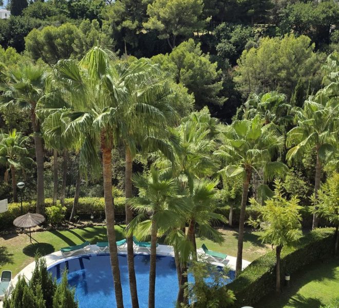 R5258773-Image 1-Middle Floor Apartment - 3 Beds - 189 Built