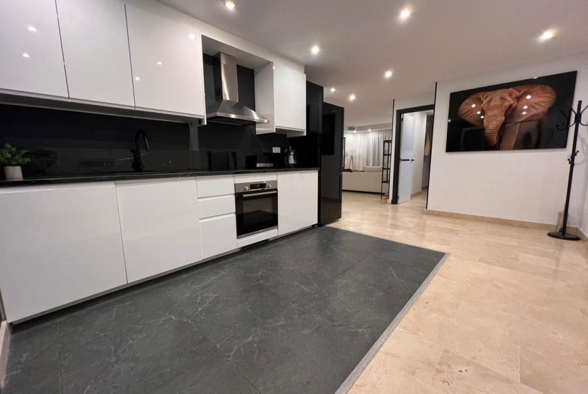 R5259271-Apartment-For-Sale-Marbella-Ground-Floor-Apartment-3-Beds-12-Built-12