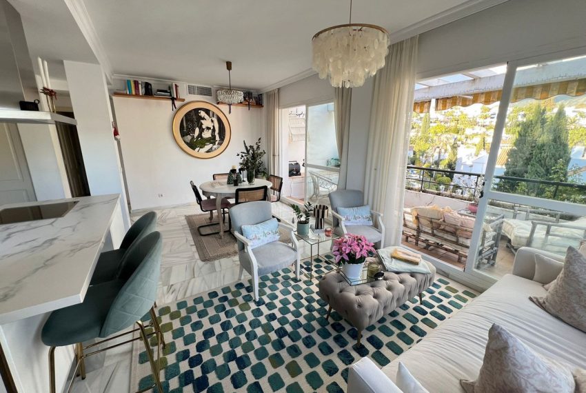 R5261050-Apartment-For-Sale-Nueva-Andalucia-Penthouse-2-Beds-110-Built-1