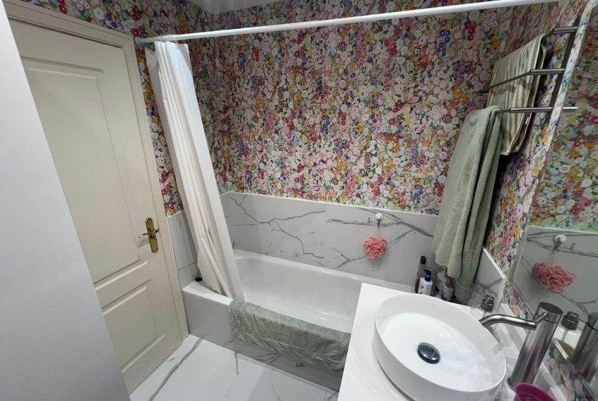 R5261050-Apartment-For-Sale-Nueva-Andalucia-Penthouse-2-Beds-110-Built-13