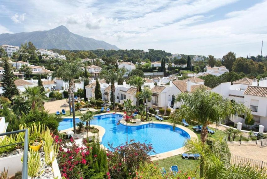 R5261050-Apartment-For-Sale-Nueva-Andalucia-Penthouse-2-Beds-110-Built